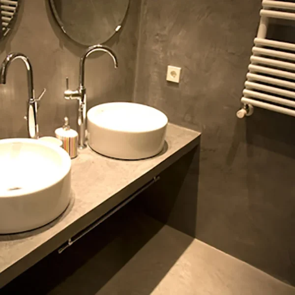 Baño de microcemento en Madrid