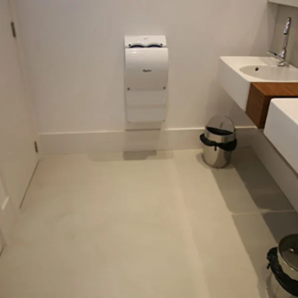 Baño de microcemento en Madrid