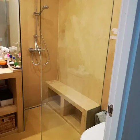 Baño de microcemento en Madrid